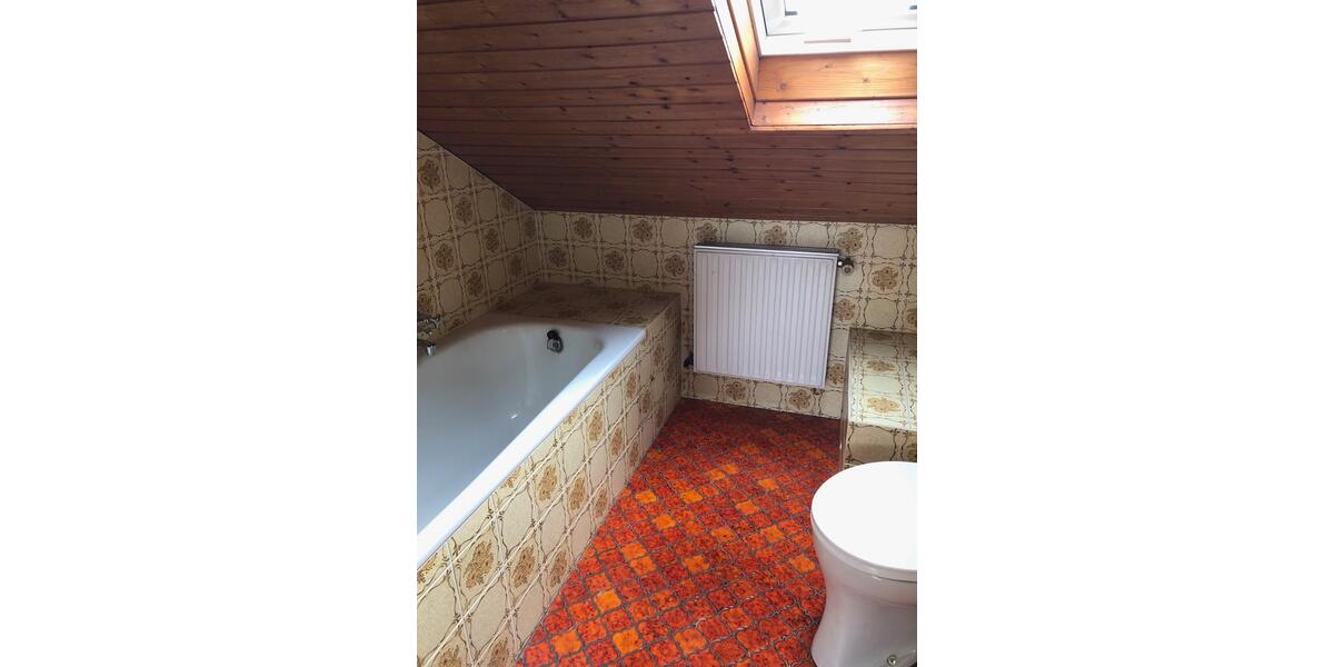 Dachgeschoßwohnung Gersfeld (Rhön) - 2 Zimmer, 50 m&sup2;, 450&euro; | Angebot:25253690