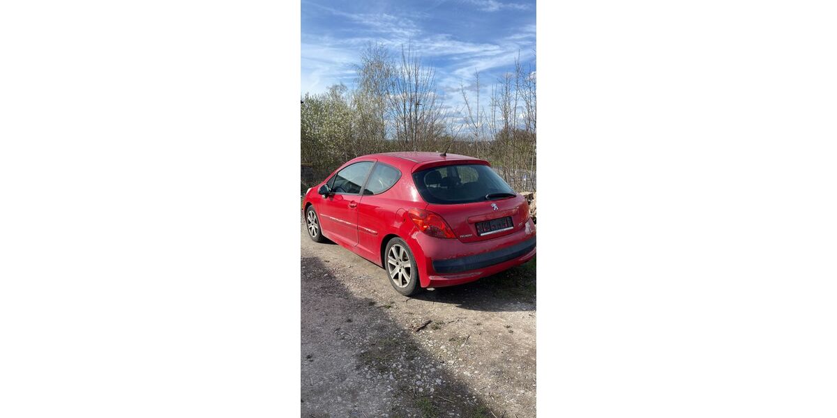 Peugeot 207 240.000 km 800 &euro; Eichenzell 36124
