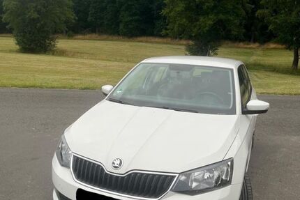 Skoda Fabia 104.500 km 8.490 &euro; Burghaun 36151