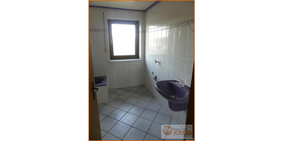 Dachgeschoßwohnung Flieden - 4 Zimmer, 118 m&sup2;, 600&euro; | Angebot:25307981