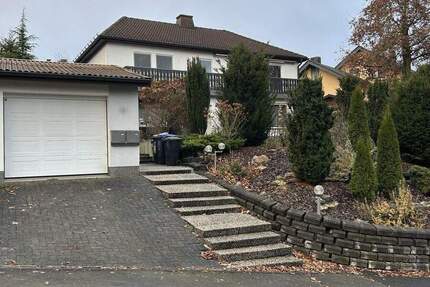 Haus Neuhof Hattenhof - 7 Zimmer, 210 m&sup2;, 360.000&euro; | Angebot:25815436