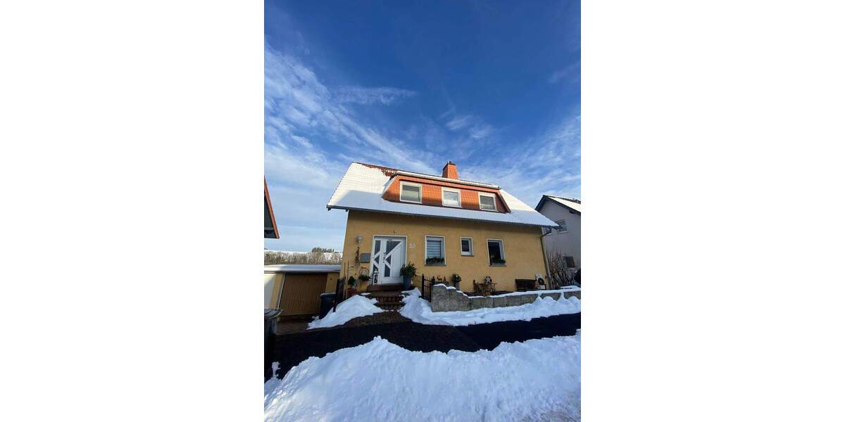Einfamilienhaus Eiterfeld Arzell - 8 Zimmer, 220 m&sup2;, 339.000&euro; | Angebot:25726366