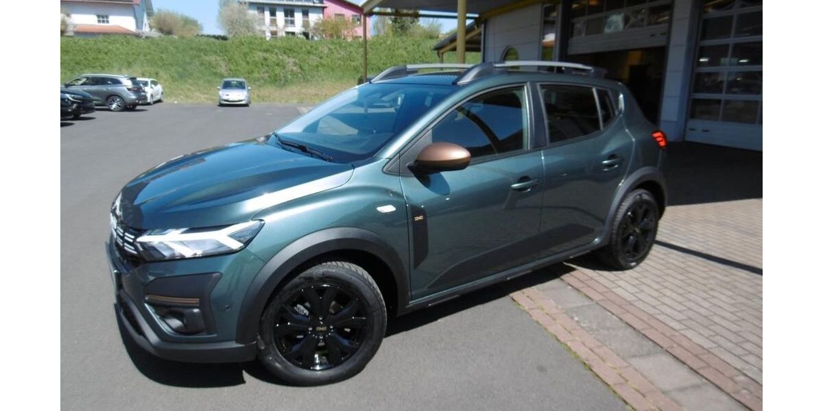 Dacia Sandero 11.365 km 17.590 &euro; Eiterfeld 36132