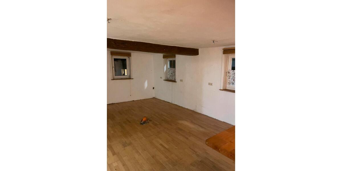 Einfamilienhaus Niederaula - 2 Zimmer, 150 m&sup2;, 79.000&euro; | Angebot:23590007