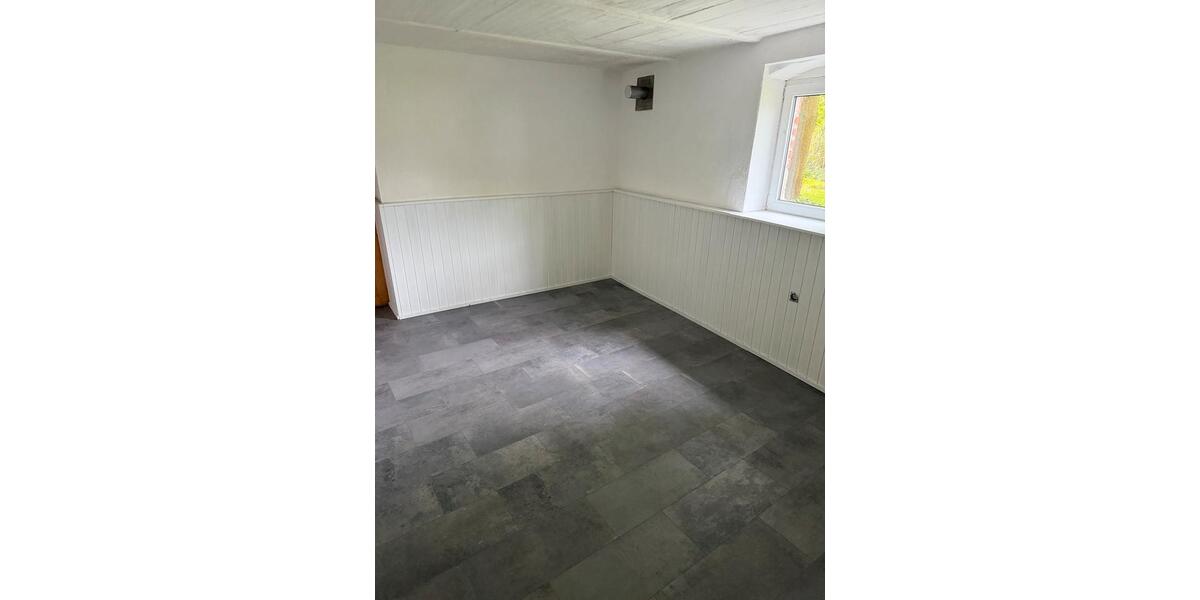 Reihenhaus Niederaula - 2 Zimmer, 132 m&sup2;, 148.000&euro; | Angebot:25650233