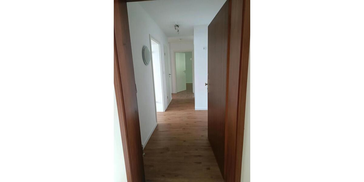Erdgeschoßwohnung Bad Brückenau - 3 Zimmer, 88 m&sup2;, 123.456&euro; | Angebot:26745674