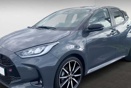 Toyota Yaris 5.526 km 27.990 &euro; Petersberg 36100