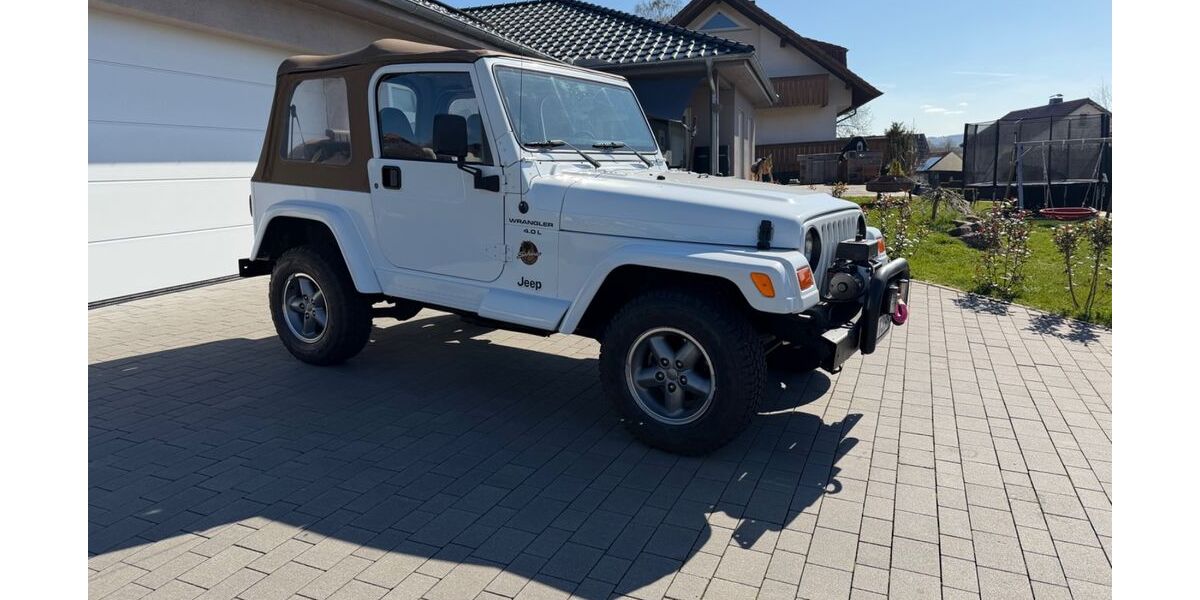 Jeep Wrangler 155.000 km 18.800 &euro; Neuhof 36119