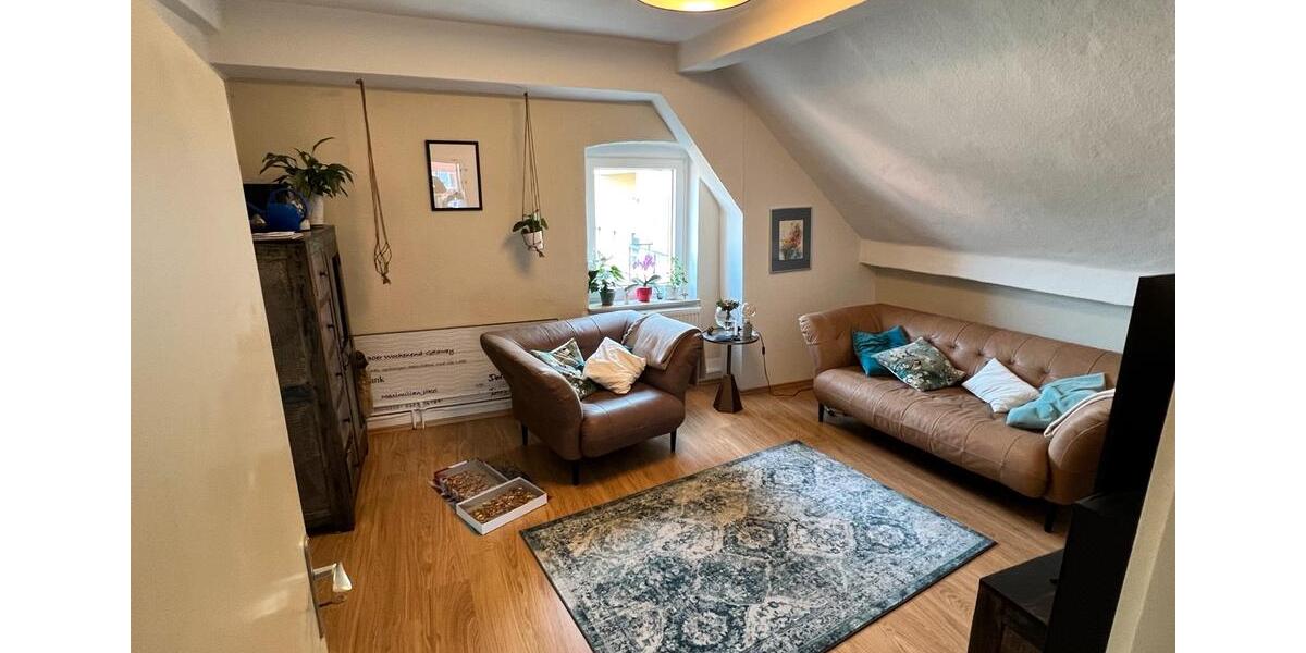 Dachgeschoßwohnung Hünfeld - 5 Zimmer, 110 m&sup2;, 950&euro; | Angebot:25947871