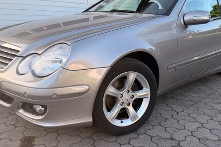 Mercedes-Benz C 180 242.000 km 2.950 &euro; Eiterfeld 36132