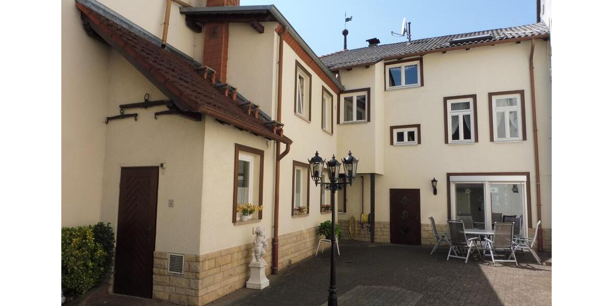 Reihenhaus Tann (Rhön) - 8 Zimmer, 248 m&sup2;, 235.000&euro; | Angebot:25296243