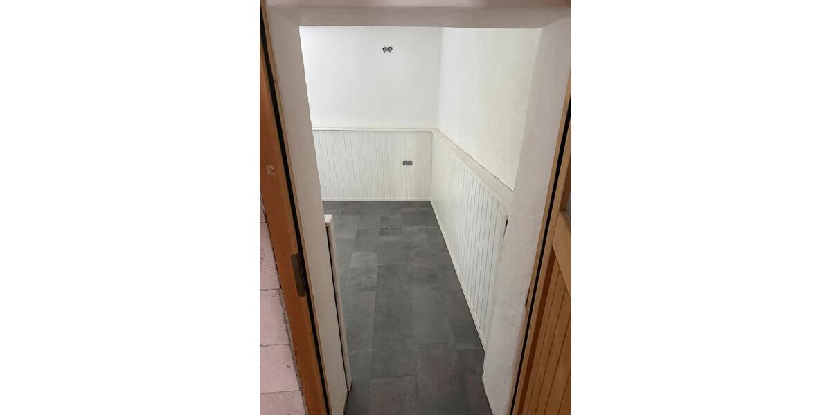 Reihenhaus Niederaula - 2 Zimmer, 132 m&sup2;, 148.000&euro; | Angebot:25650233