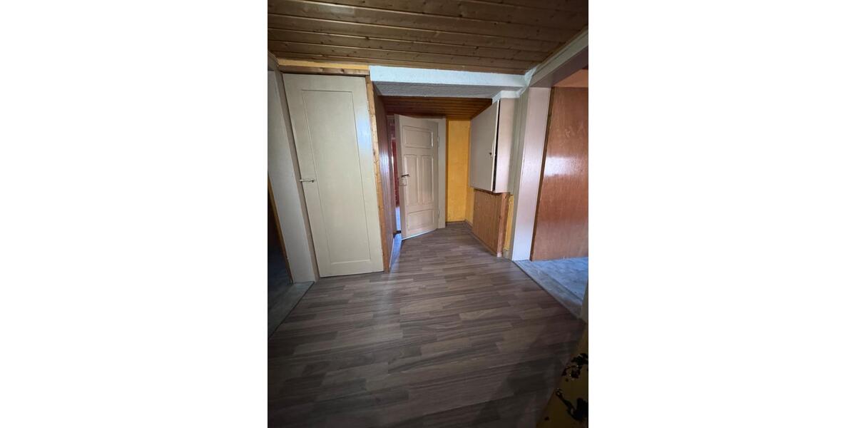 Einfamilienhaus Herbstein - 5 Zimmer, 100 m&sup2;, 85.000&euro; | Angebot:26295232