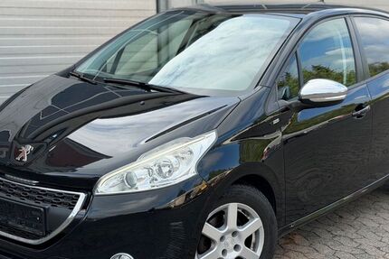 Peugeot 208 174.000 km 3.990 &euro; Fulda 36100