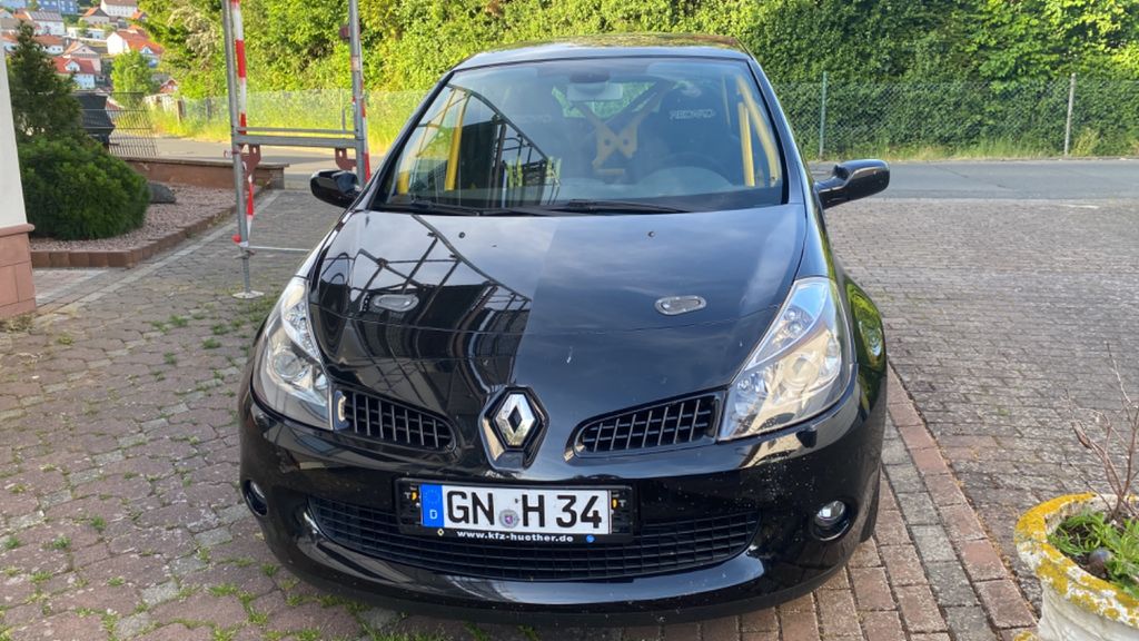 Renault Clio 84.769 km 17.999 &euro; altengronau 36391