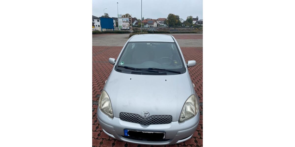 Toyota Yaris 136.000 km 3.300 &euro; Kunzell 36093