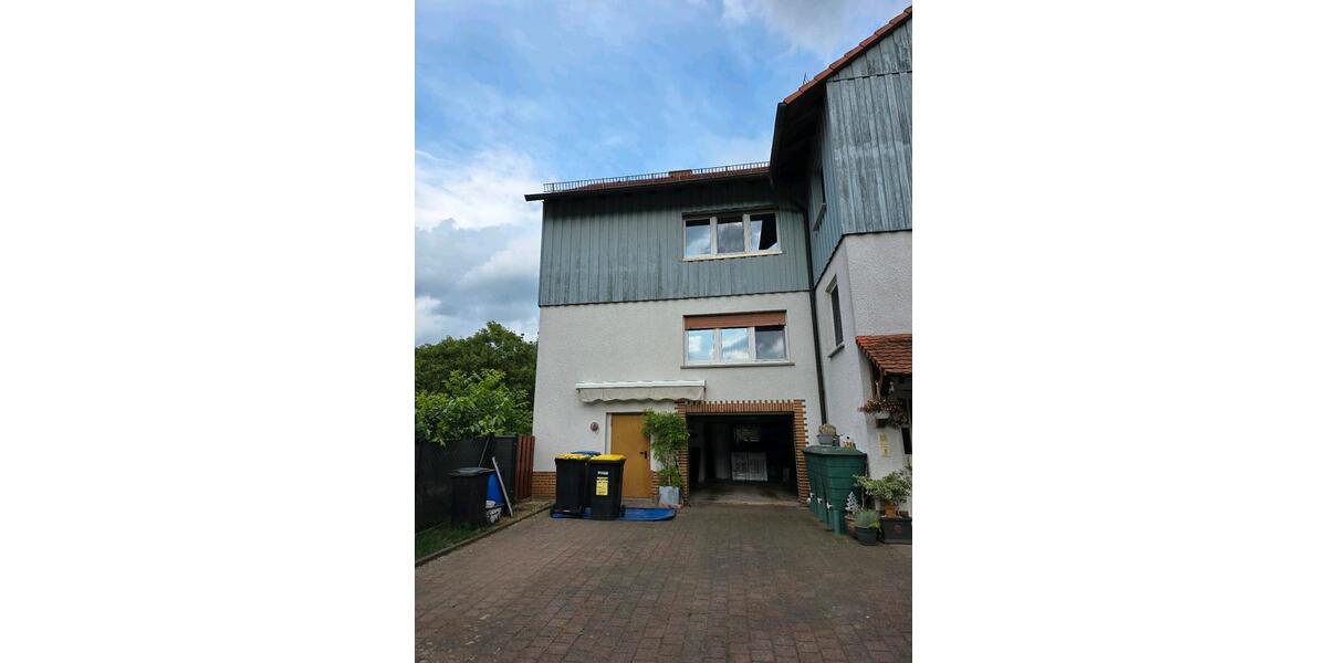 Einfamilienhaus Eiterfeld - 9 Zimmer, 220 m&sup2;, 300.000&euro; | Angebot:26770391