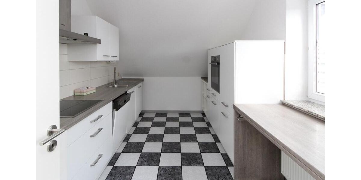 Etagenwohnung Dipperz - 4 Zimmer, 120 m&sup2;, 1.200&euro; | Angebot:22637265