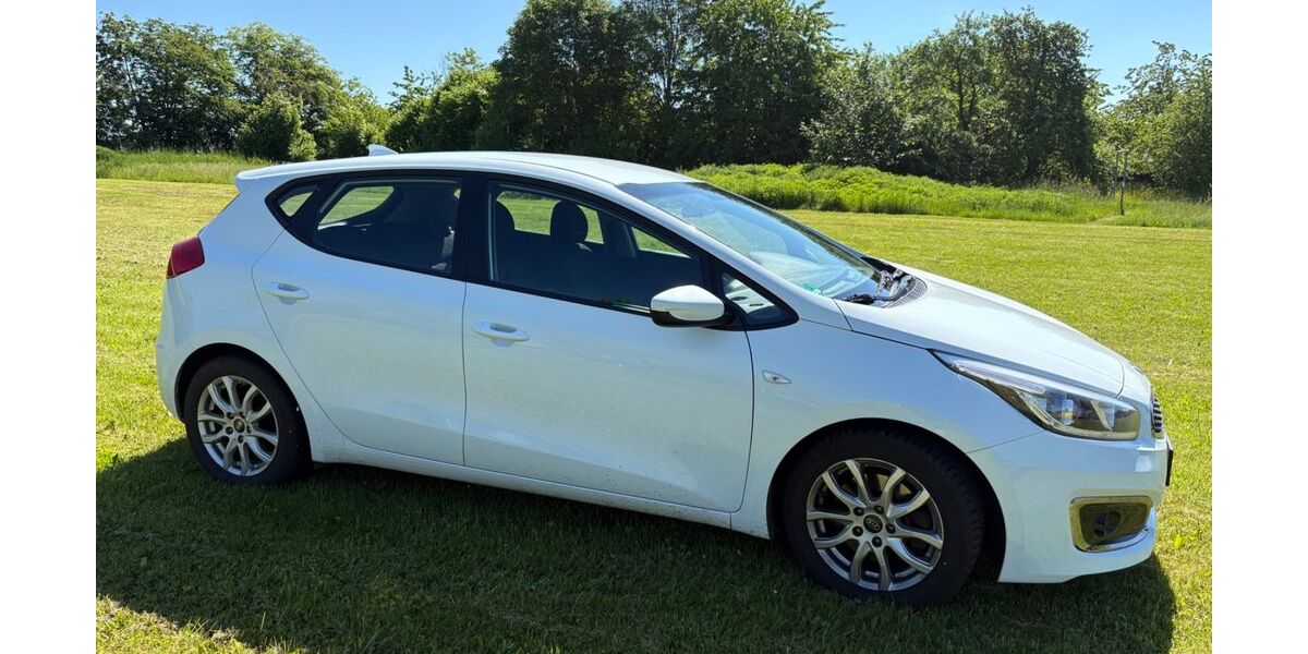 Kia ceed / Ceed 88.100 km 9.300 &euro; Eiterfeld 36132
