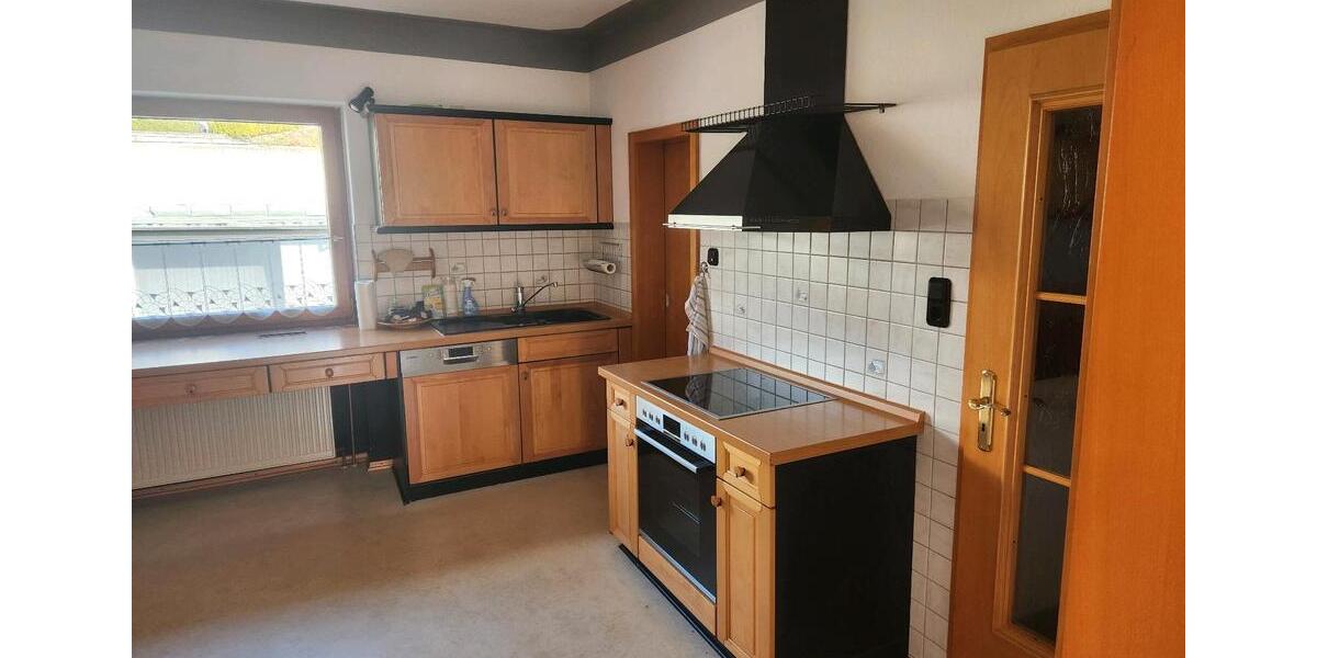 Einfamilienhaus Eiterfeld - 7 Zimmer, 140 m&sup2;, 215.000&euro; | Angebot:26725441