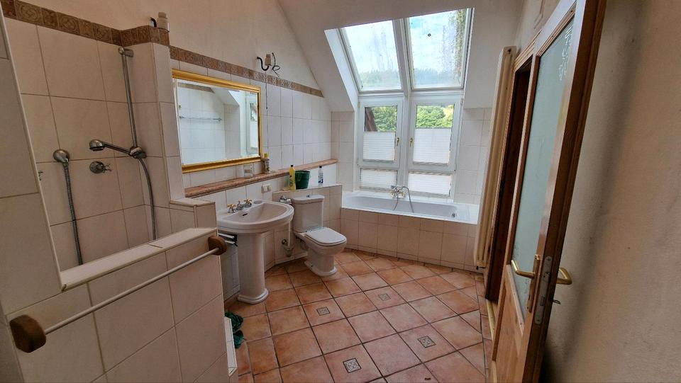 Einfamilienhaus Eiterfeld - 5 Zimmer, 125 m&sup2;, 175.000&euro; | Angebot:26745778