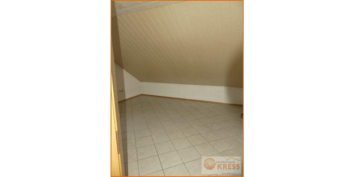 Etagenwohnung Flieden / Stork Stork - 4 Zimmer, 118 m&sup2;, 600&euro; | Angebot:26230920