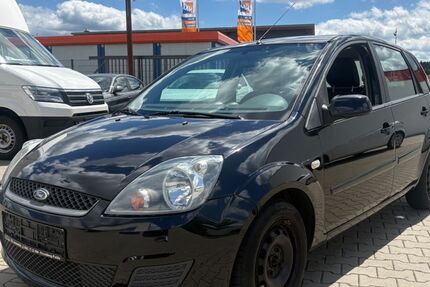 Ford Fiesta 225.000 km 2.300 &euro; Eichenzell 36124