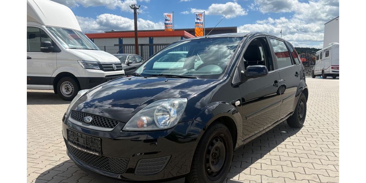 Ford Fiesta 225.000 km 2.300 &euro; Eichenzell 36124