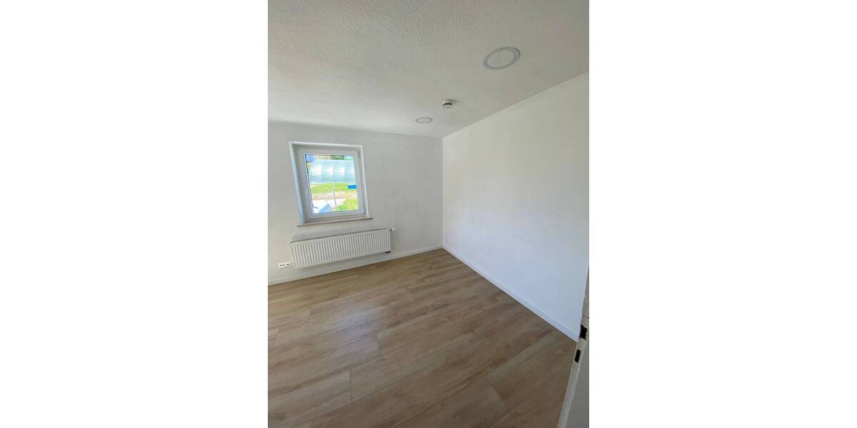 Doppelhaushälfte Großenlüder Uffhausen - 5 Zimmer, 130 m&sup2;, 1.050&euro; | Angebot:26570162