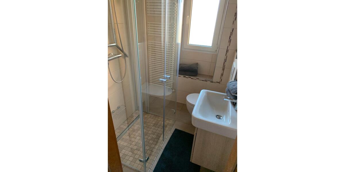 Mehrfamilienhaus, Wohnhaus Petersberg - 8 Zimmer, 220 m&sup2;, 2.600&euro; | Angebot:26239160