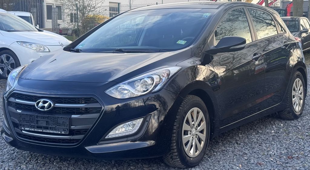 Hyundai i30 200.000 km 5.700 &euro; Hünfeld 36088