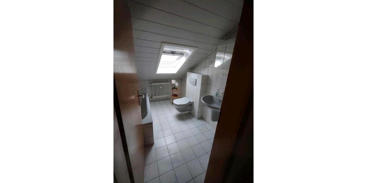 Dachgeschoßwohnung Künzell - 3 Zimmer, 65 m&sup2;, 700&euro; | Angebot:24946551