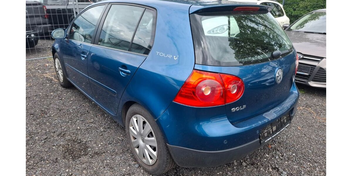 VW Golf 224.000 km 1.699 &euro; Eichenzell 36124