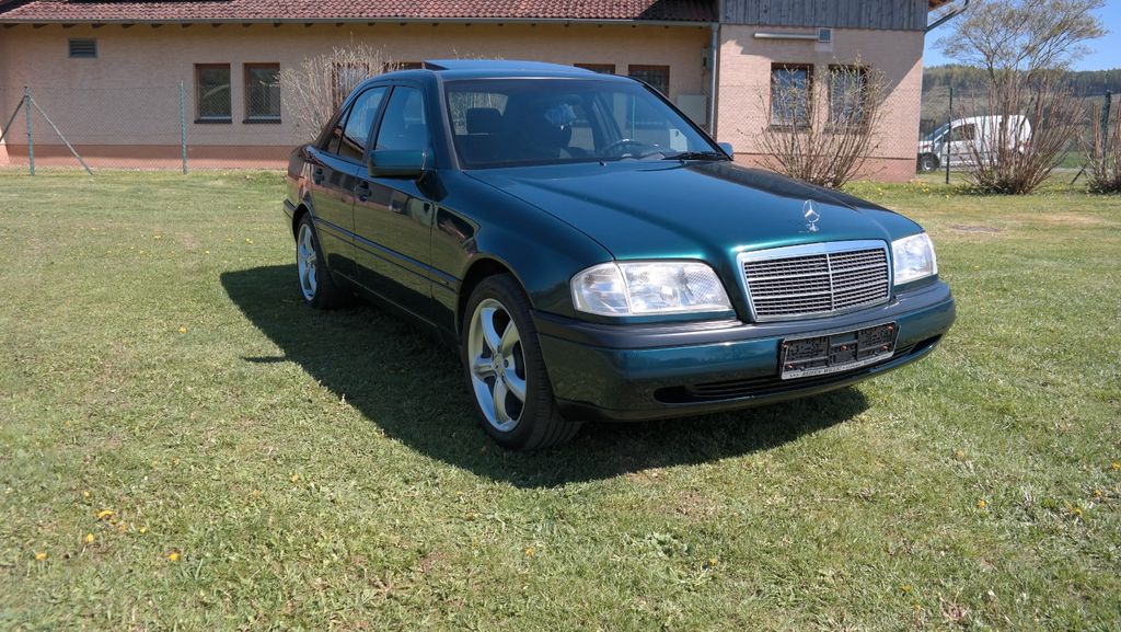 Mercedes-Benz C 180 76.009 km 5.450 &euro; Grebenau-Wallersdorf 36323