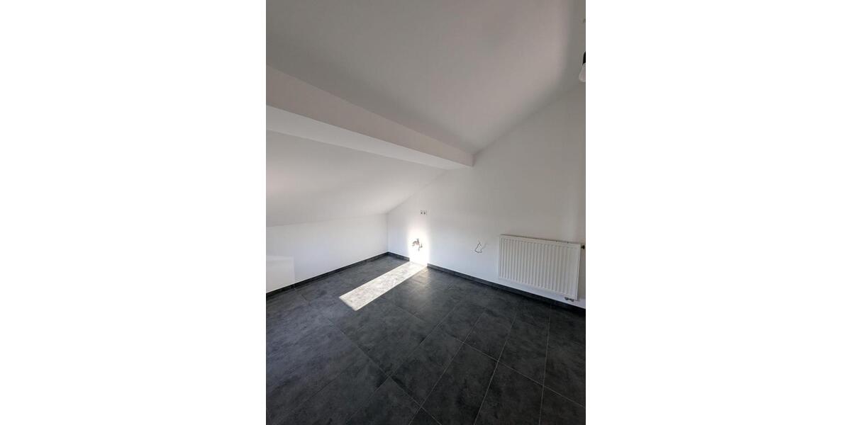 Dachgeschoßwohnung Grebenhain - 2.5 Zimmer, 80 m&sup2;, 550&euro; | Angebot:25894894