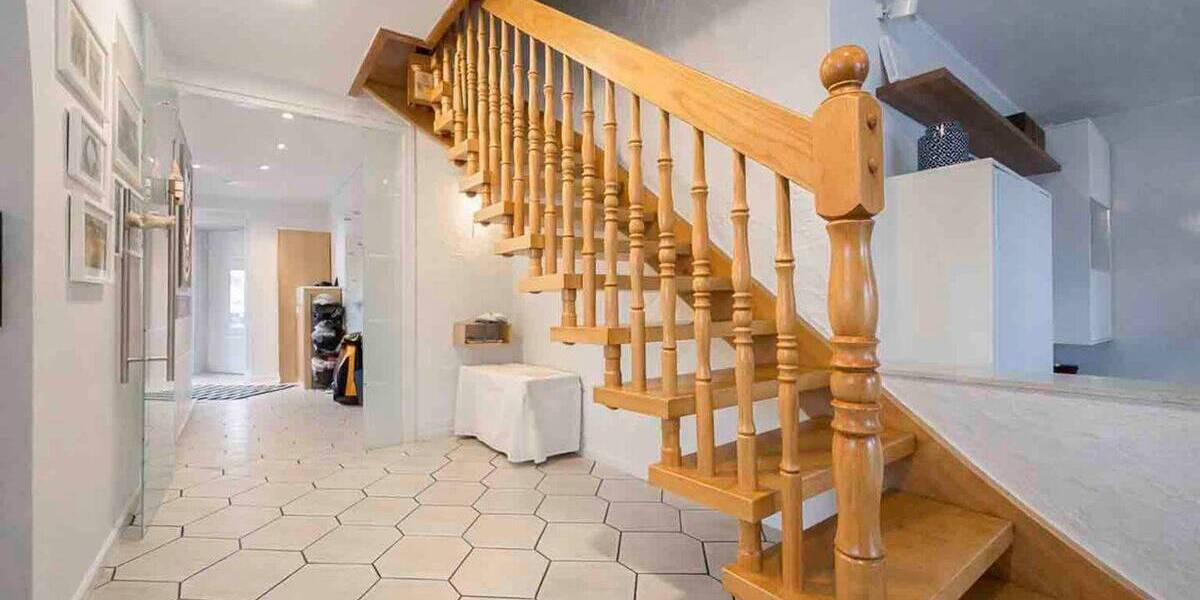 Einfamilienhaus Hosenfeld - 7 Zimmer, 241 m&sup2;, 569.000&euro; | Angebot:26161897