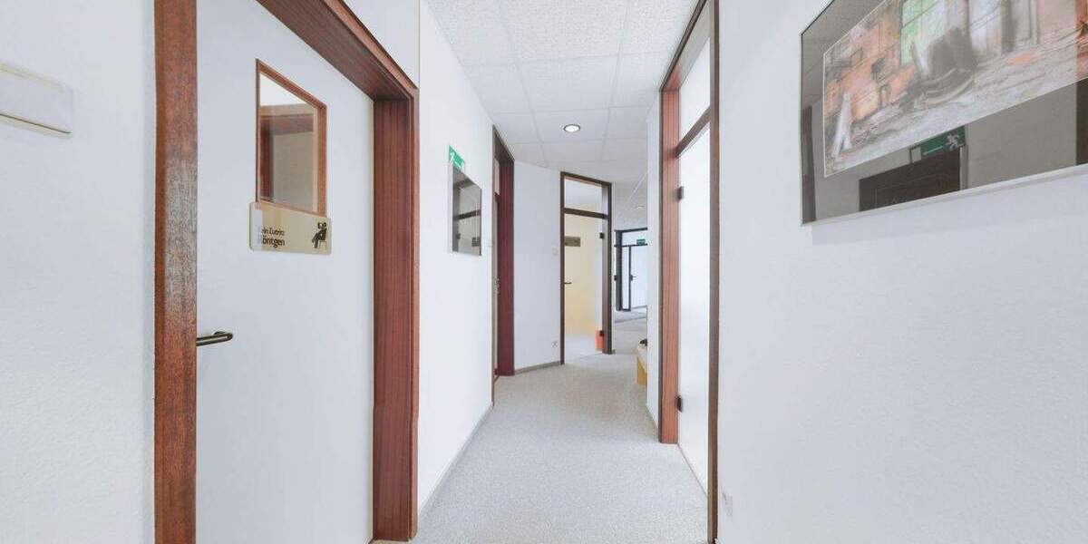 Gewerbeobjekt Hünfeld - 8 Zimmer, 150 m&sup2;, 249.000&euro; | Angebot:25664664