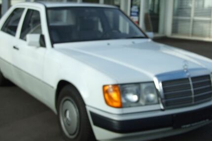 Mercedes-Benz E 230 77.086 km 16.500 &euro; Hünfeld 36088