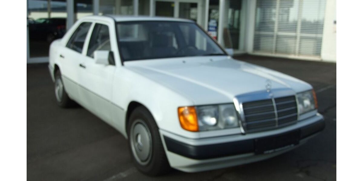 Mercedes-Benz E 230 77.086 km 16.500 &euro; Hünfeld 36088