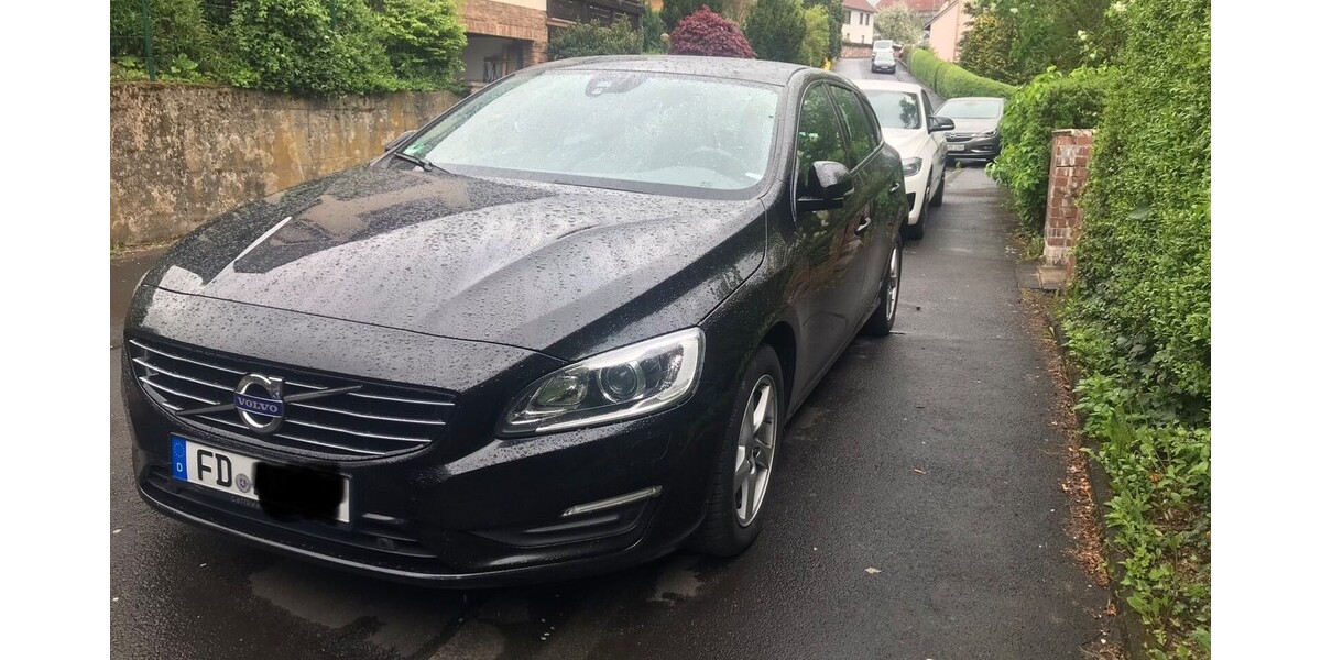 Volvo V60 202.422 km 15.900 &euro; Ebersburg 36157