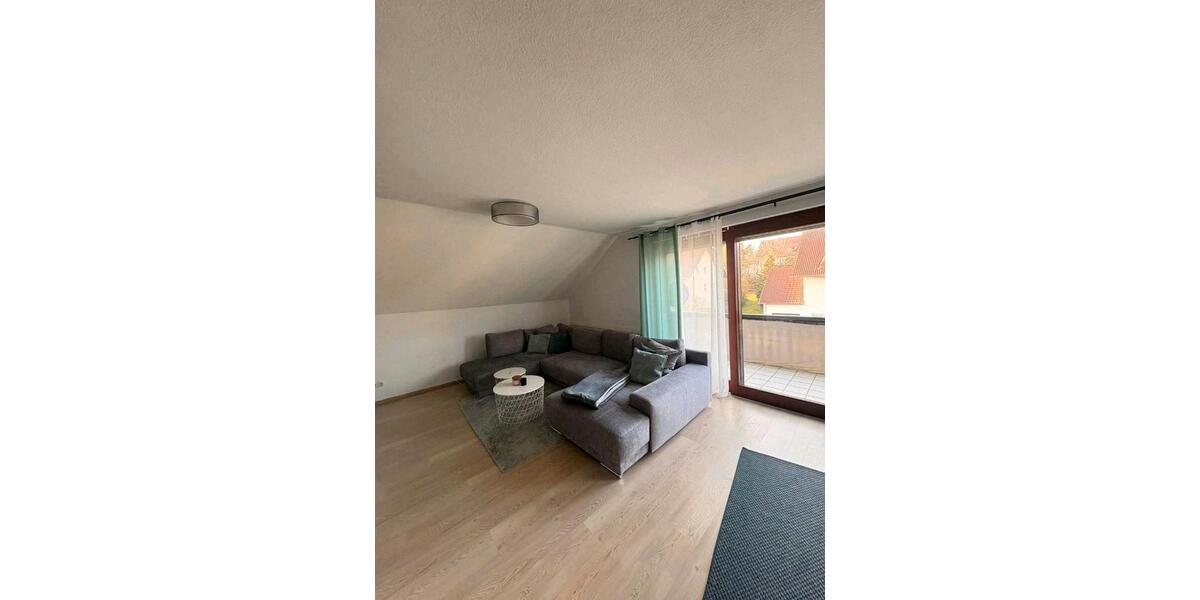 Dachgeschoßwohnung Eiterfeld - 3 Zimmer, 83 m&sup2;, 530&euro; | Angebot:25933526