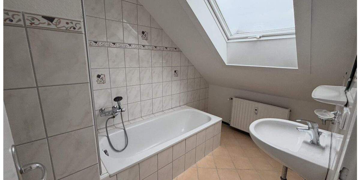 Etagenwohnung Flieden - 3 Zimmer, 83 m&sup2;, 640&euro; | Angebot:25670095