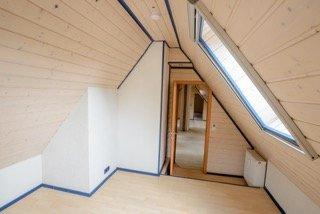 Dachgeschoßwohnung Schlüchtern - 2 Zimmer, 74 m&sup2;, 550&euro; | Angebot:25919007