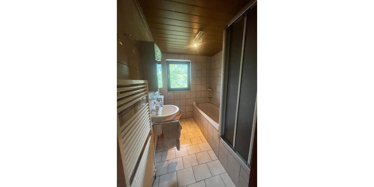 Einfamilienhaus Riedenberg - 8 Zimmer, 185 m&sup2;, 175.000&euro; | Angebot:25589668