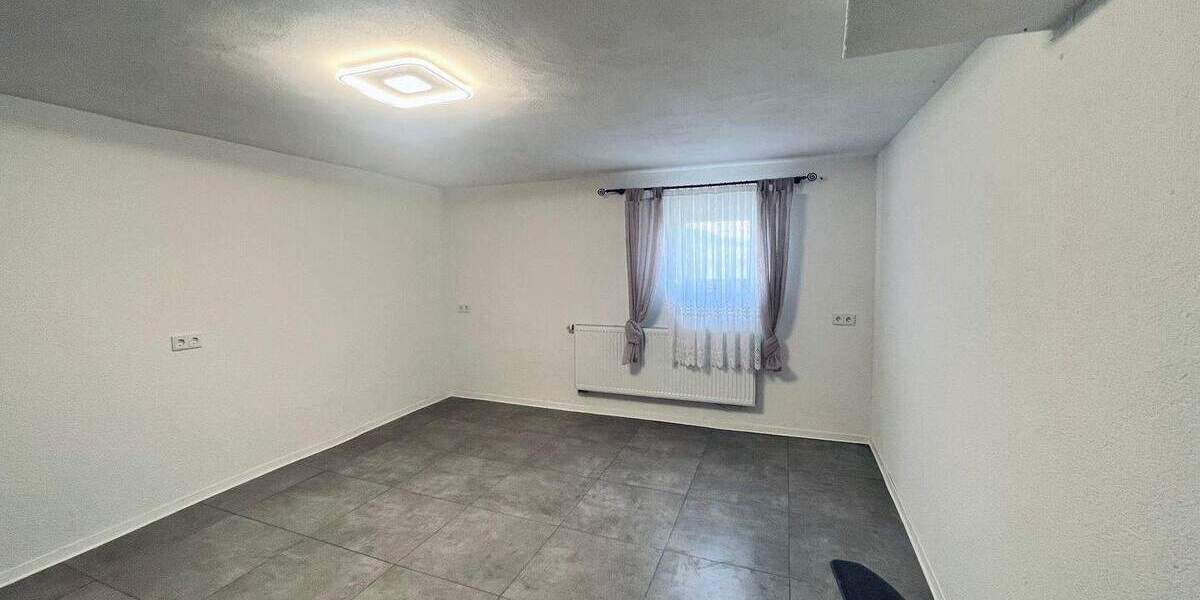 Mehrfamilienhaus, Wohnhaus Kalbach Uttrichshausen - 5 Zimmer, 305 m&sup2;, 499.000&euro; | Angebot:25732483