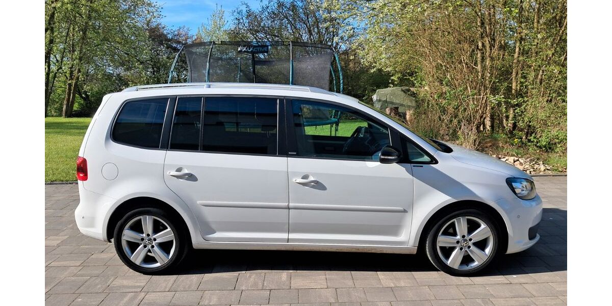 VW Touran 197.000 km 5.500 &euro; Petersberg 36100