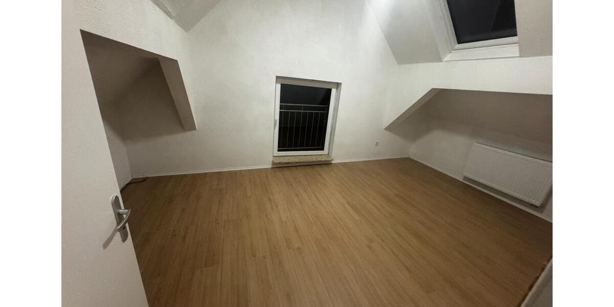 Dachgeschoßwohnung Burghaun - 2 Zimmer, 60 m&sup2;, 650&euro; | Angebot:25274536