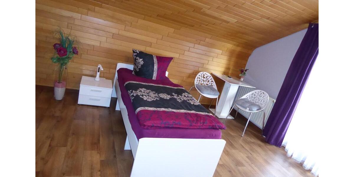 Einfamilienhaus Grebenhain - 11 Zimmer, 263 m&sup2;, 399.000&euro; | Angebot:26857851