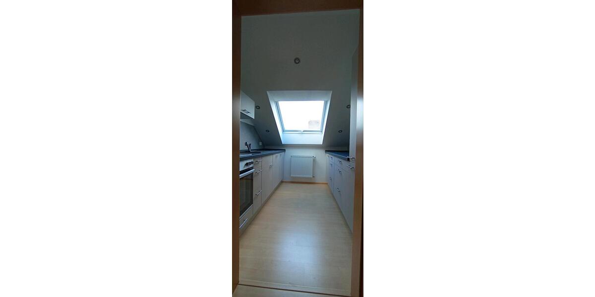 Dachgeschoßwohnung Künzell - 3 Zimmer, 75 m&sup2;, 900&euro; | Angebot:24868888