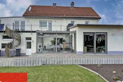 Haus Hosenfeld - 7 Zimmer, 235 m&sup2;, 340.000&euro; | Angebot:24582997